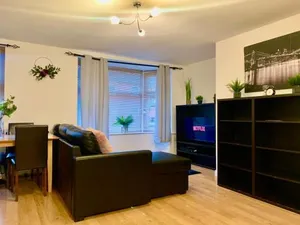 Image of Lovely 3 Bedroom property with extensive parking