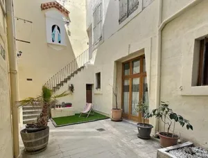 Image of Des appartements au calme dans un immeuble historique