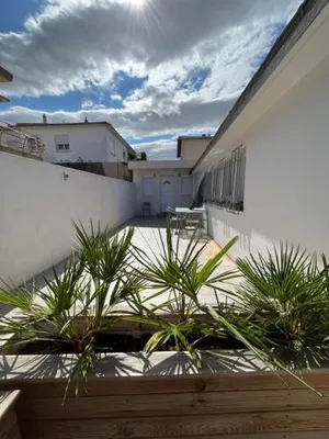 Image of Beau studio indépendant à15mn de la plage, proche de toute commodité