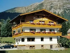 Image of Tanneck Garni