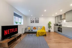 Image of The Perfect Stay London, Home with 2 Bedrooms 1 Bath - Battersea, Vauxhall and Nine Elms