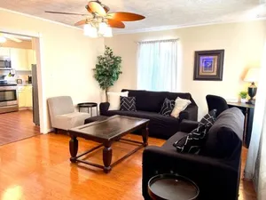 Image of 3 Bed 2 Bath House, Quiet & downtown Smart TVs in all rooms, Whole house to yourself