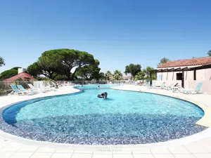 Image of Spacious Apt Near the Beach
