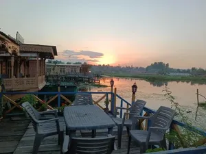 Image of New Dunhill Houseboat