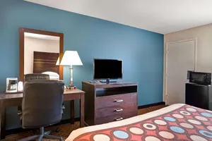 Image of Super 8 By Wyndham Newark De