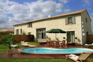 Image of Luxurious villa with nice terrace in rural Chalais
