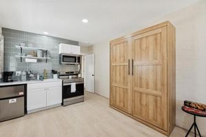 Image of Charming & Stylish Tempe Studio