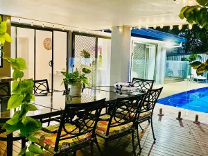 Image of Luxury home/Surfers Paradise/pool/5BR/4baths/3ens