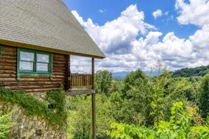 Image of Alone At Last- Hot Tub,1089 of FREE tickets for each paid day, Dollywood and More!