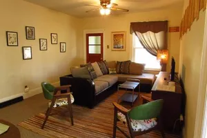 Image of Falls Retreat - Walk to the Falls, the Casino and all Downtown Restaurants - Across from the Aquarium
