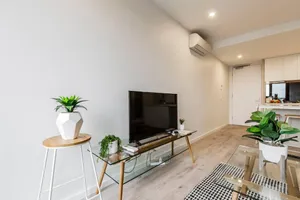 Image of Southbank 2 Bedroom Apartment with Free parking