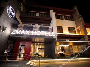 Image of ZMAX Hotel Xi'an Tang Everbright City Dayan Tower Metro Station