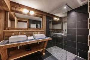Image of La ferme des ours - sur les pistes, vue Mont-Blanc