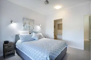 Image of Eagles Nest On Airlie