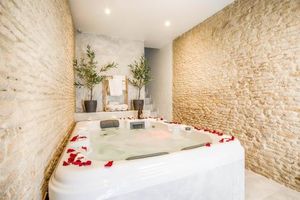 Image of Maison Unique avec Jacuzzi et Sauna en Normandie