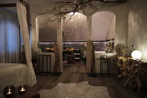 Image of Sweet Poison Rooms