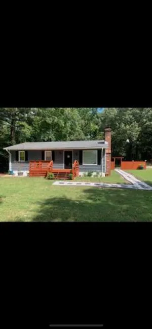 Image of Serene Retreat! 420 friendly in designated area, 3 minutes to downtown Richmond