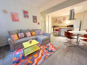 Image of Lyon funky flat piscine et parking