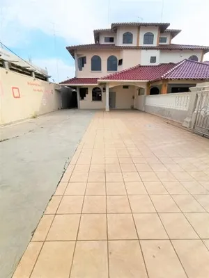 Image of Warni Villa 8 Whole Or Room