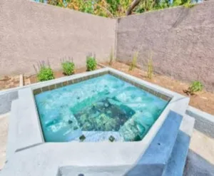 Image of Relaxing 1 Story Villa Hot Tub BBQ By the Strip