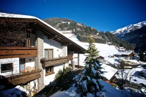 Image of Cozy One Bedroom Apartment and Balcony
