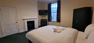 Image of QUICK ROOMz WAKEFIELD