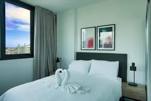 Image of Stylish 1 BR CBD Apt-Pool-Gym-Sauna-Steam Room