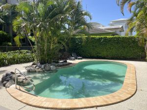 Image of COCKLESHELL10 7 Tropical Apartment with Pool Area