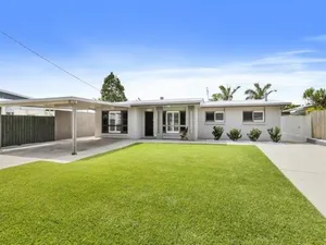 Image of Buddina Deluxe 3 Bedroom Family Getaway House