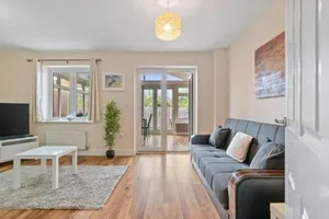 Image of Cosy 3 bedroom spacious House