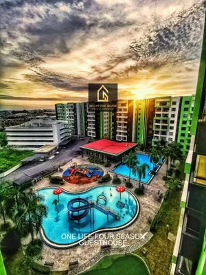 Image of One Life Four Season Waterpark Guest House Manhattan Condominium