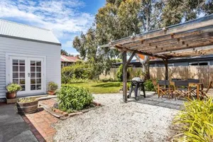 Image of 'Balmoral Cottage' A Kingston Beach Escape