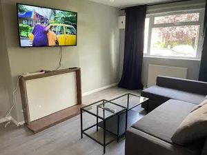 Image of Entire Lovely 2 bedroom apartment with private garden & free street parking