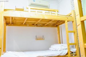 Image of Yellow House Hostel Huizhou West Lake