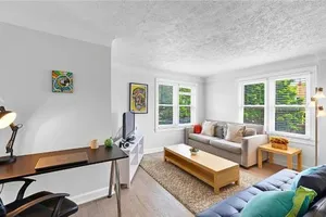 Image of Luxury Downtown Retreat - Prime Spot - Sleeps 6