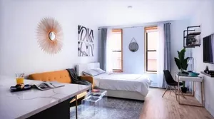 Image of 1597-1 Large studio W D in the unit prime UES