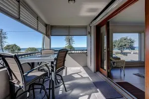 Image of Beachfront MIAMI 2 Bdr Easy Living VIEWS VIEWS!!!!