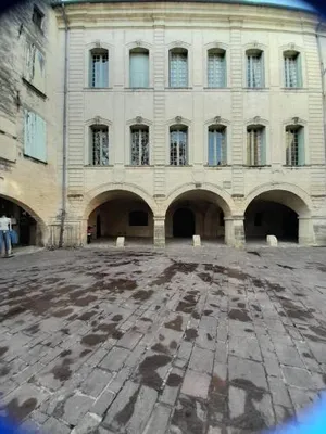 Image of Petit cocon en plein centre historique d'Uzès - Place aux herbes en zone piétonnière