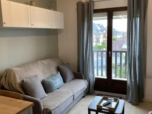 Image of Appartement 2 pièces avec balcon et accès direct plage à Cabourg, animaux admis - FR-1-487-352
