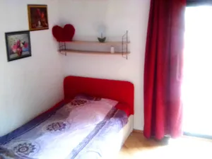 Image of 44 Picture,2km City,1min Tram,Car p.,Wifi,Kitchen