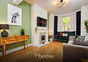 Image of BIG Contractor House with 6 Beds & Free Parking by PureStay - 7 night min!