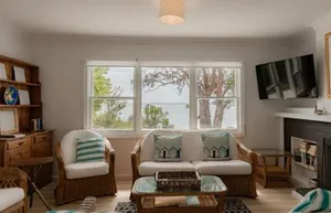 Image of The Little Pearl - Front row at Beauty Bay