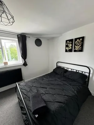 Image of Double Room Located 2 Minutes From Gloucester Royal Hospital