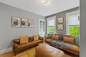 Image of Cozy house close to Brandeis, Bentley, Moody St