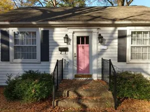 Image of Charming Classic Cottage 2br