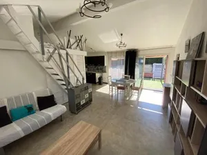 Image of Grand studio à louer avec terrasse