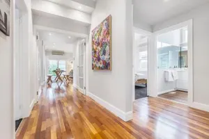 Image of VAQUAY El Karnak In Brunswick West