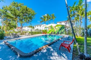 Image of Renovated Apts with Kitchen, Fast WiFi, Smart TV, Roku & Pool Onsite 4 mi to Surfside Beach