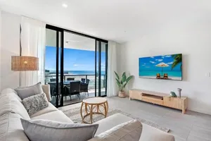 Image of 2BR Luxury Central Palm Beach Apartment (Best Location!)