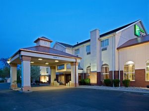 Image of Holiday Inn Express Hotel & Suites Cincinnati-North/Sharonville